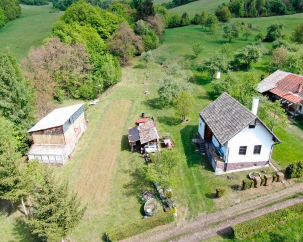 Rodinný dom na samote Jastrabá
