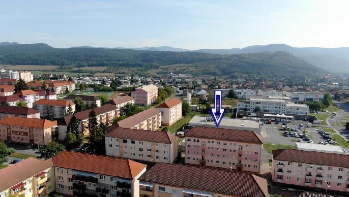 2 - IZBOVÝ TEHLOVÝ BYT S BALKÓNOM